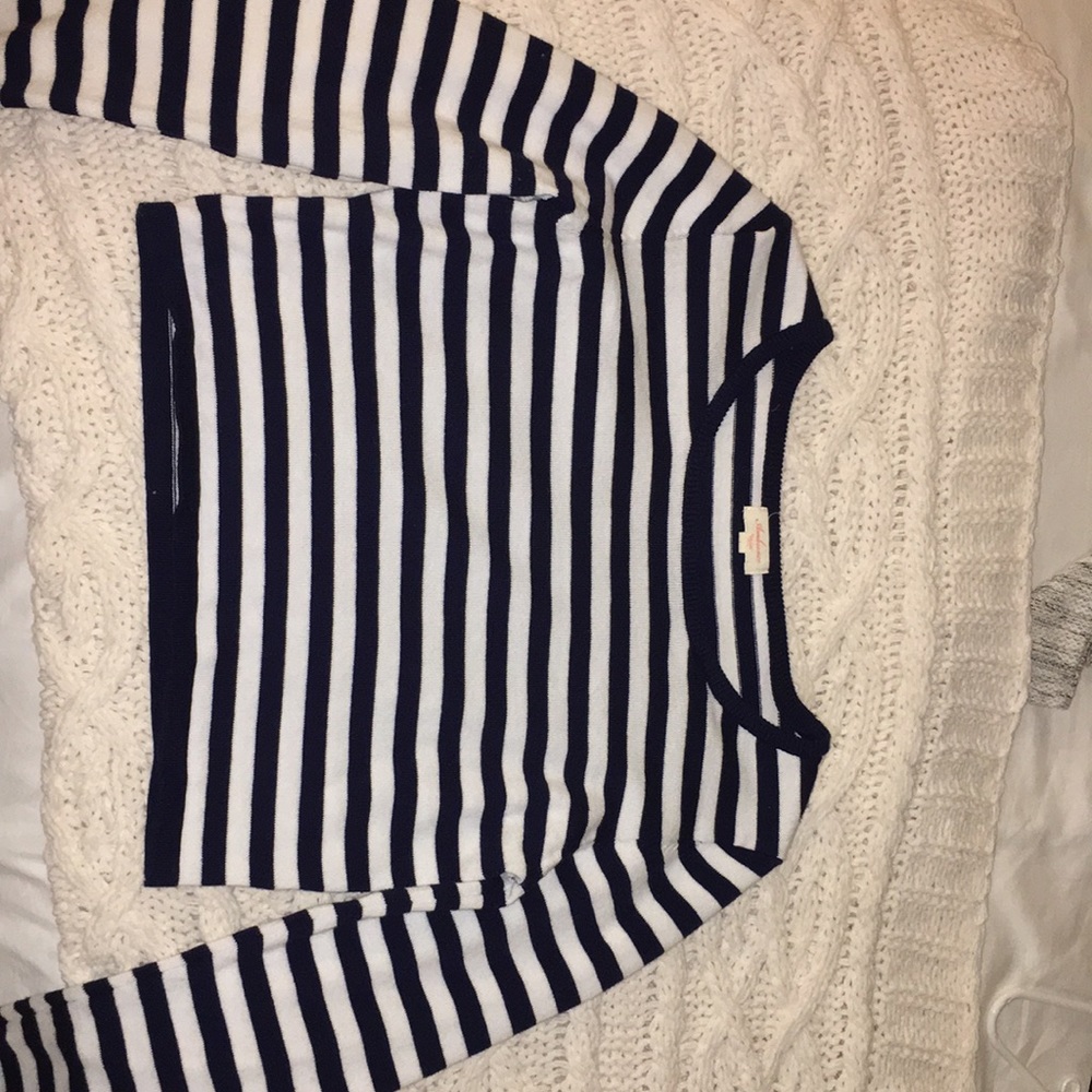 cropped long sleeve shirt